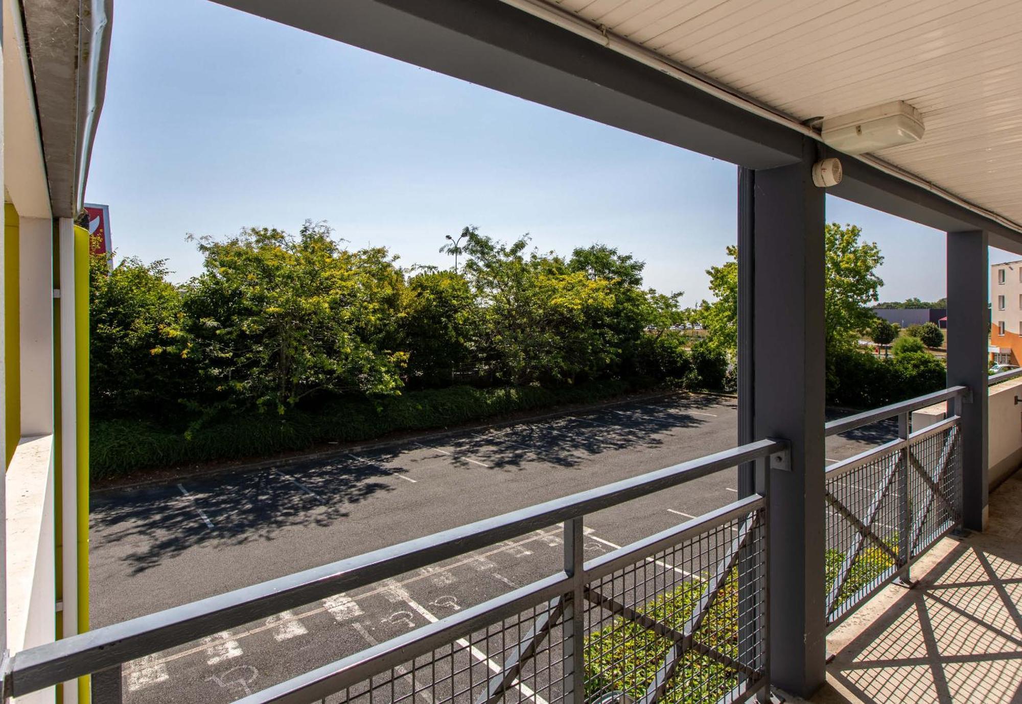 B&B Hotel Chateauroux Aeroport Deols Bagian luar foto
